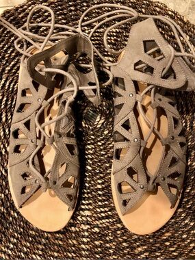 Mossimo Supply Co. Women’s Tan Suede Gladiator Sandals Size 6.5